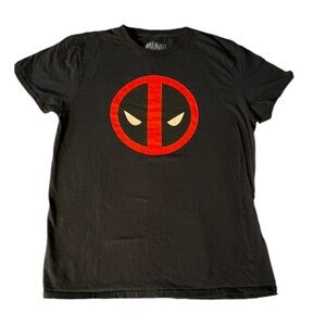 Marvel DEADPOOL Black T-Shirt.